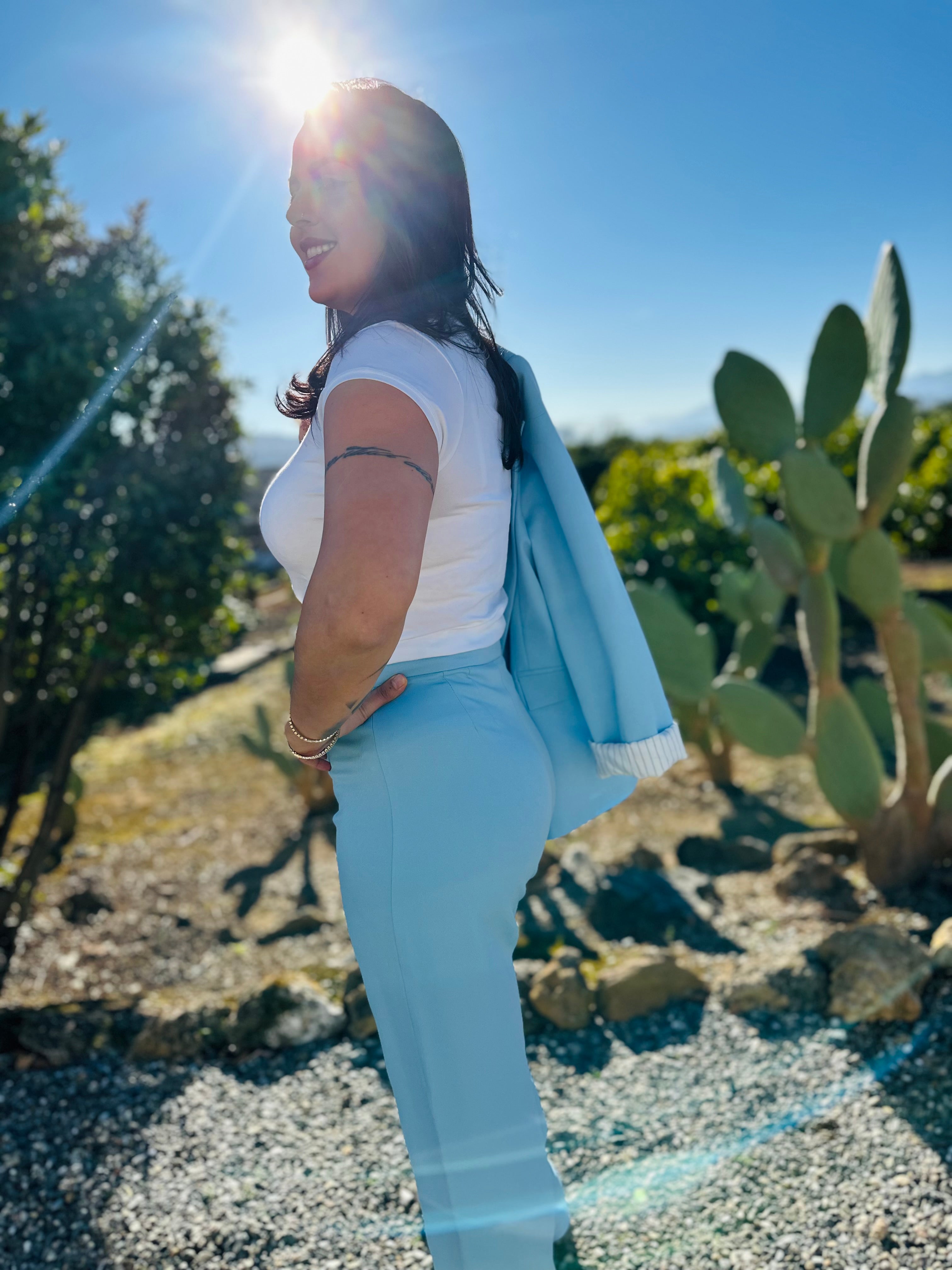 Traje Essential Celeste