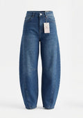 Pantalón Bloom de Noor De Luna en color neutro, con diseño cómodo y elegante, ideal para ocasiones casuales.