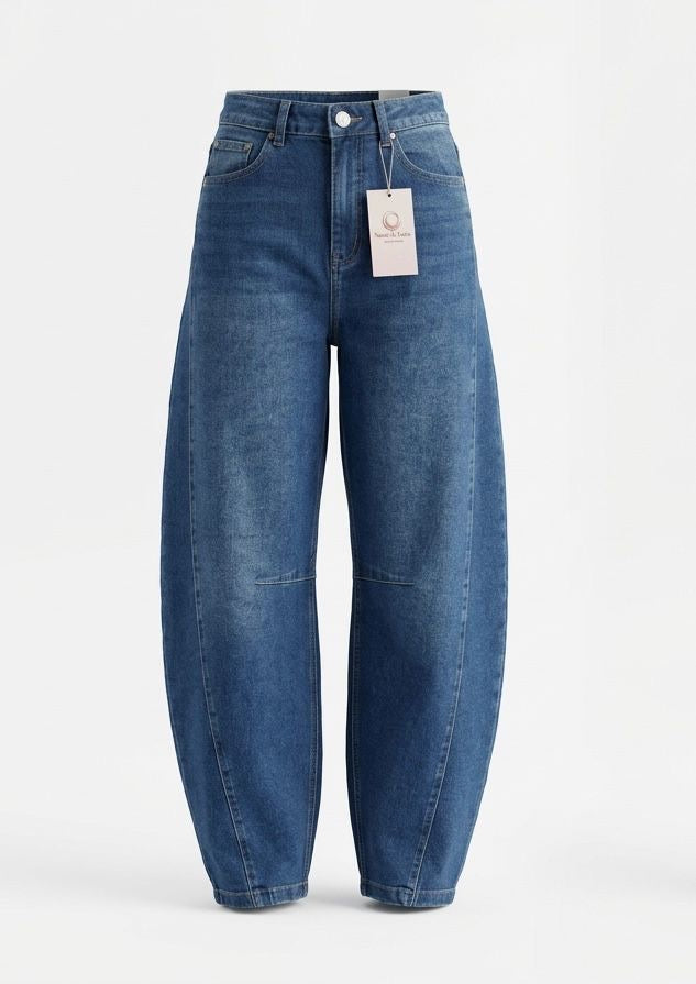 Pantalón Bloom de Noor De Luna en color neutro, con diseño cómodo y elegante, ideal para ocasiones casuales.