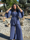 Conjunto Blue Royale de Noor De Luna, en color azul, con detalles elegantes y diseño moderno, visible en la imagen.